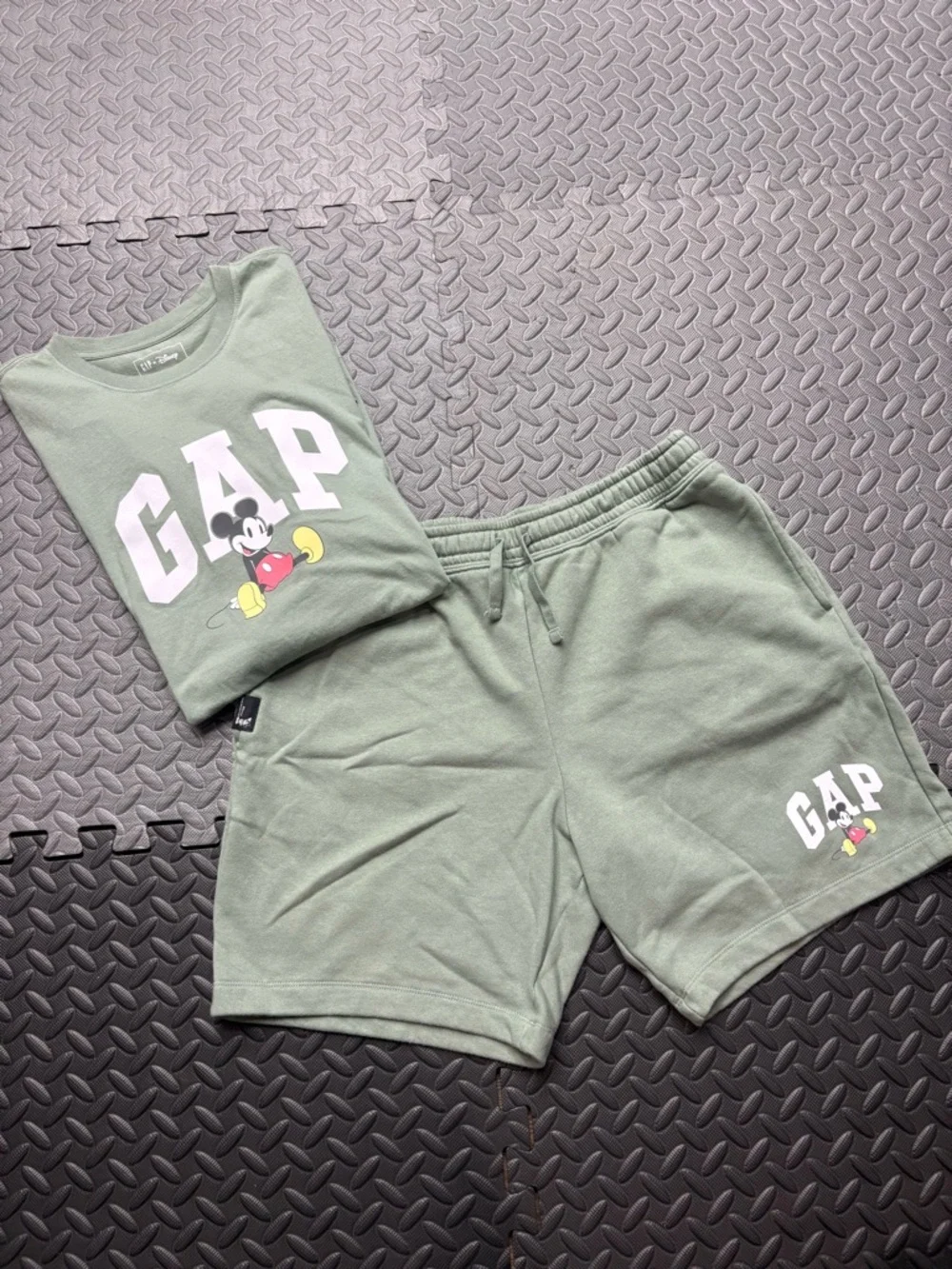 Disney x Gap Set